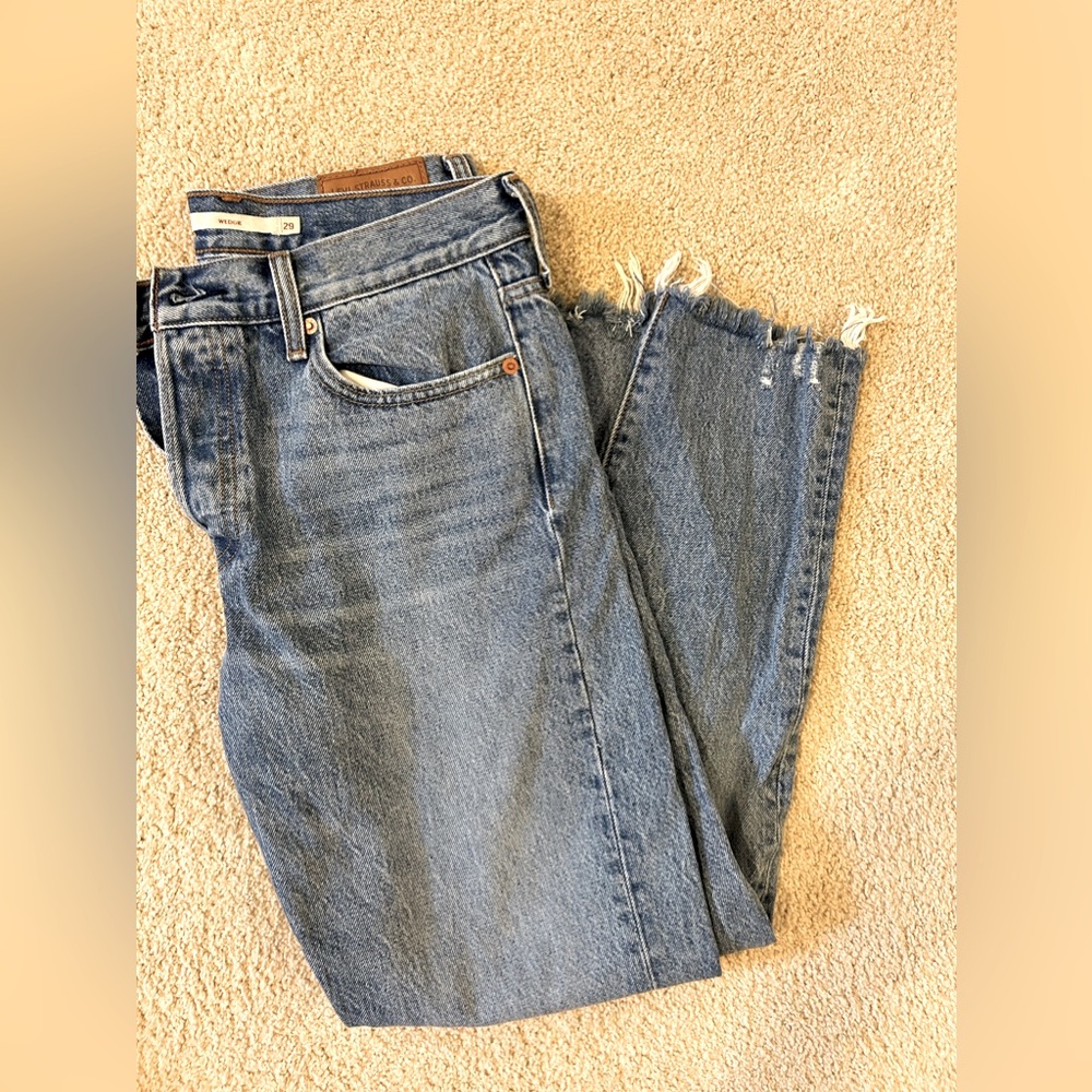 Levi’s wedgie jeans medium wash NWOT